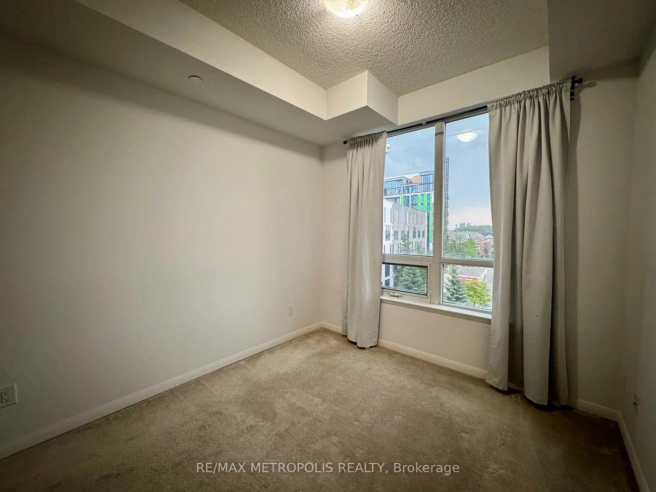 540, Bur Oak, Berczy, Markham