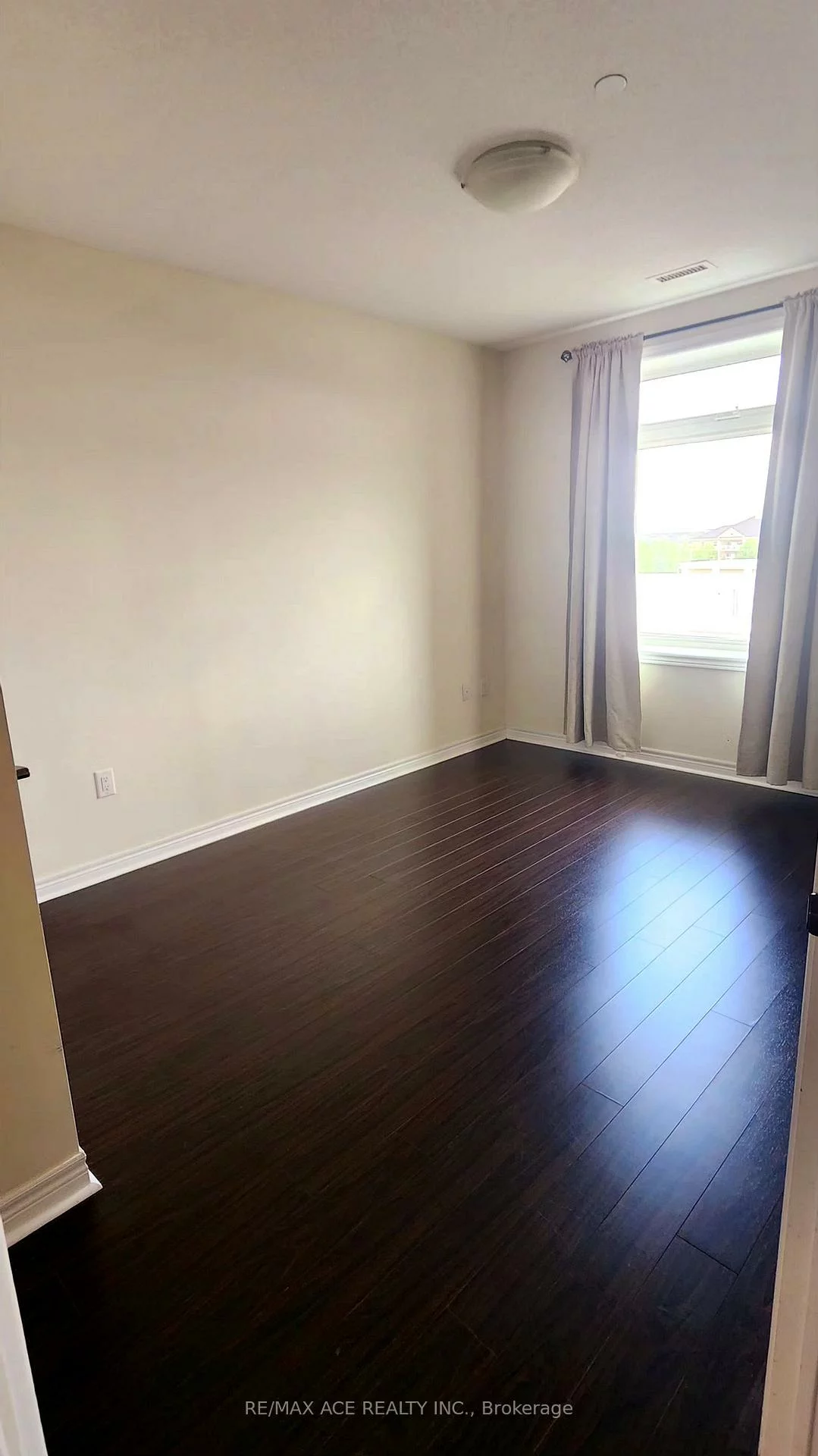 7325, Markham, Cedarwood, Markham