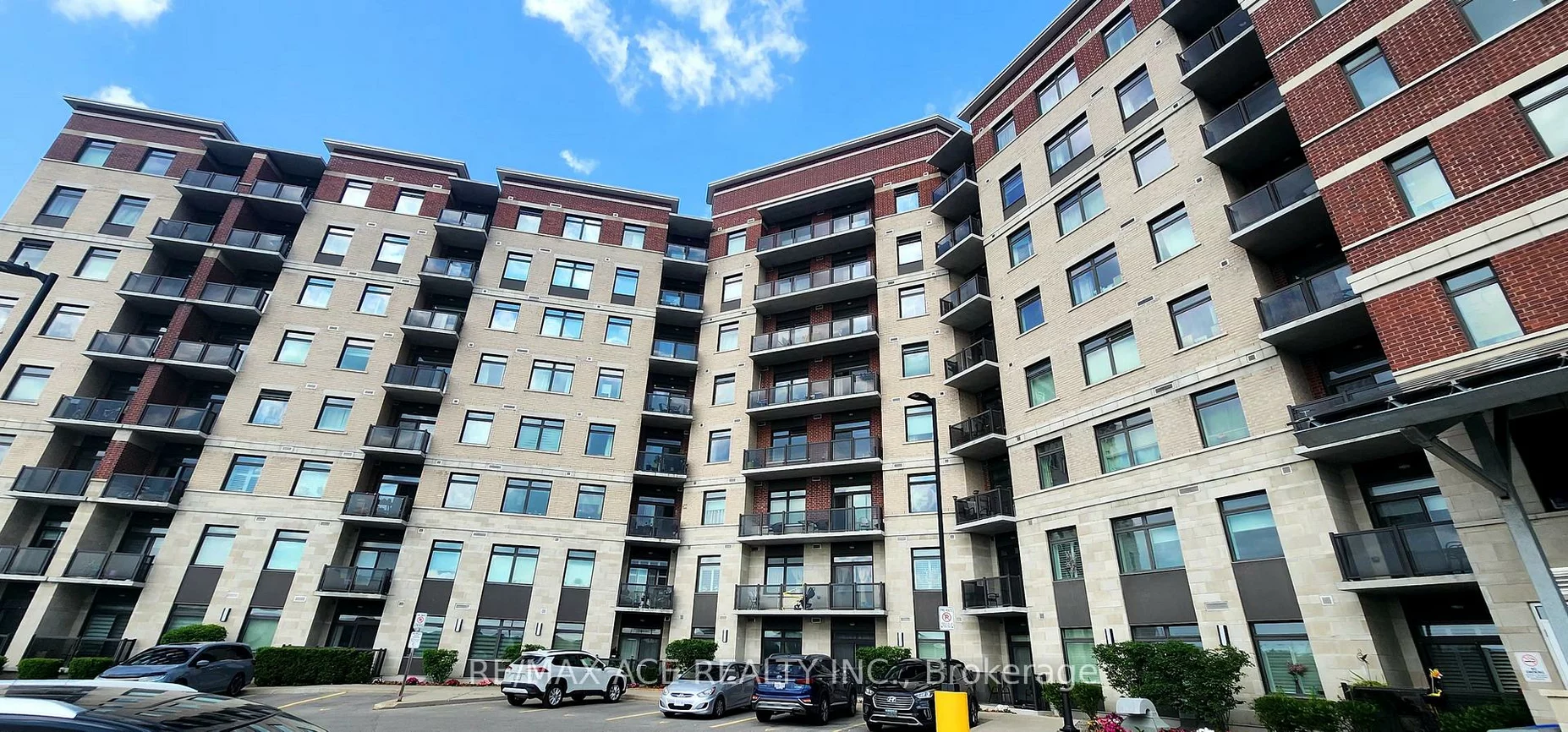 7325, Markham, Cedarwood, Markham