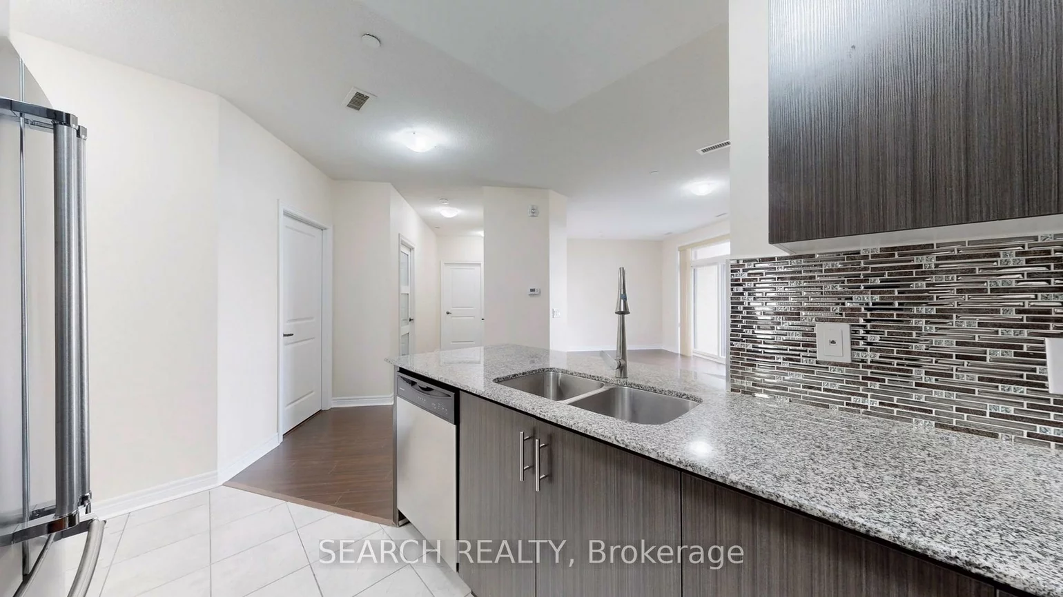 7325, Markham, Cedarwood, Markham