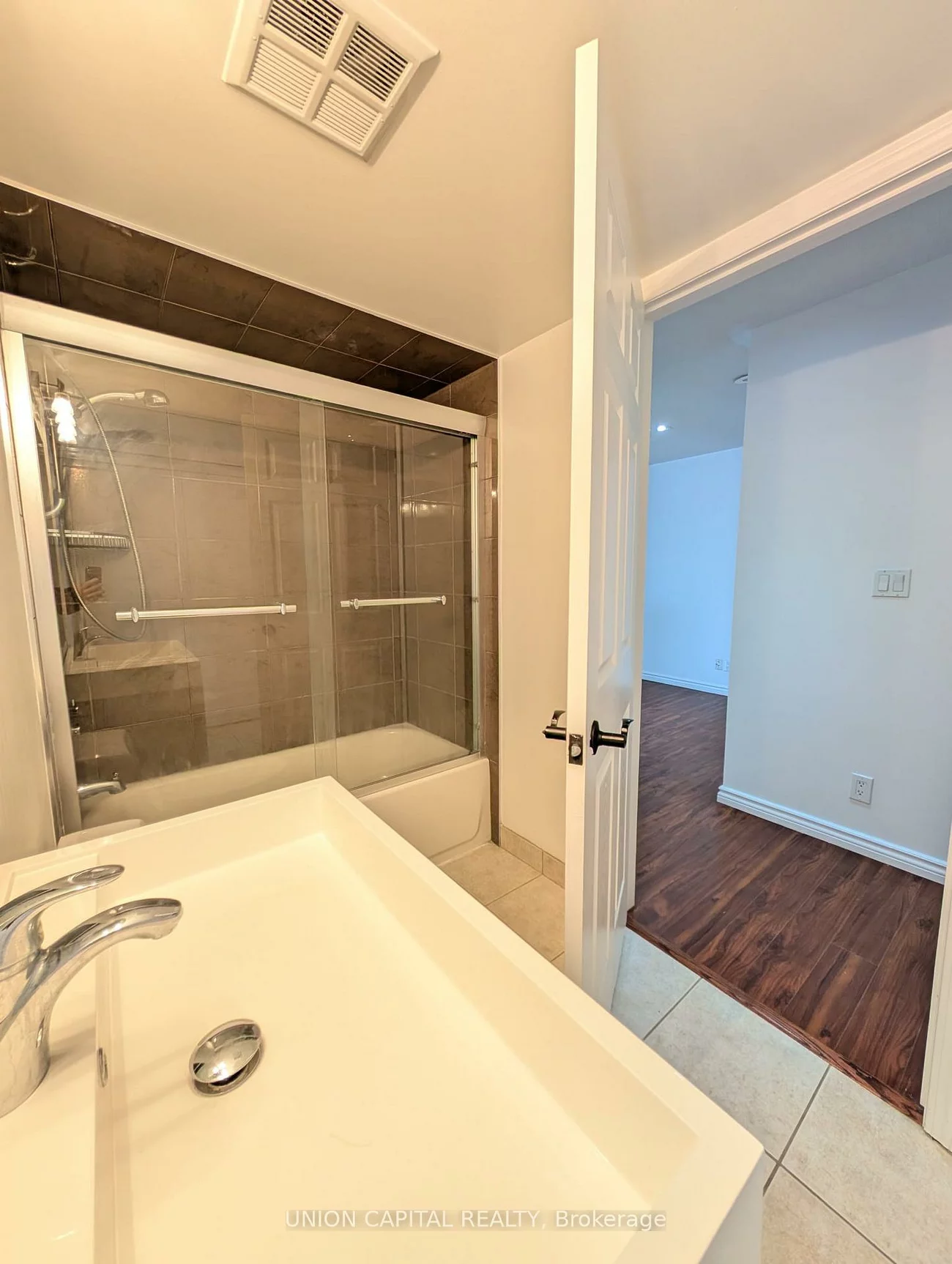 105, Sunrise, Milliken Mills East, Markham
