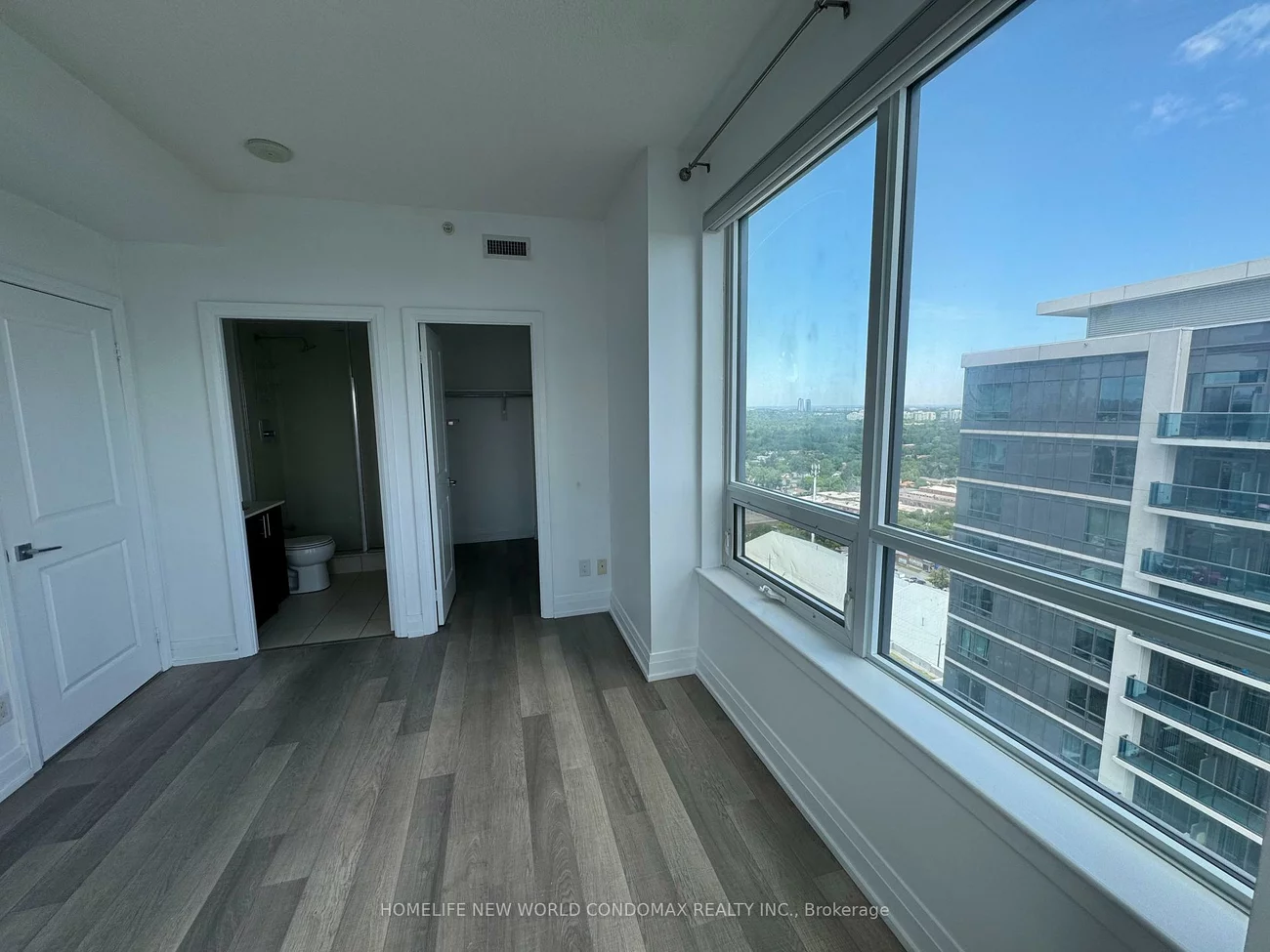 7165, Yonge, Grandview, Markham