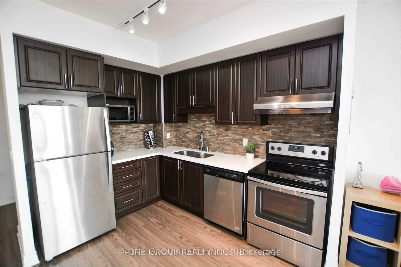 99, South Town Centre, Unionville, Markham
