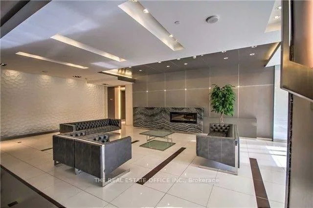 7165, Yonge, Grandview, Markham