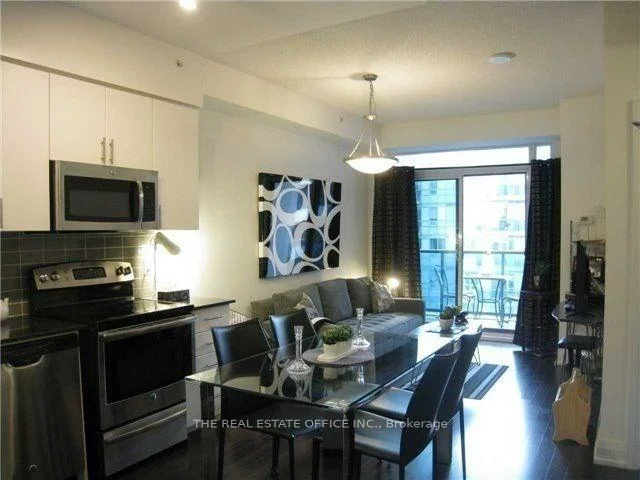 7165, Yonge, Grandview, Markham
