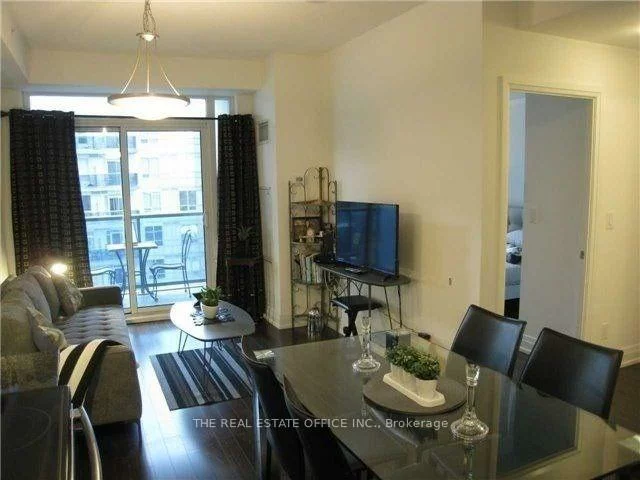 7165, Yonge, Grandview, Markham