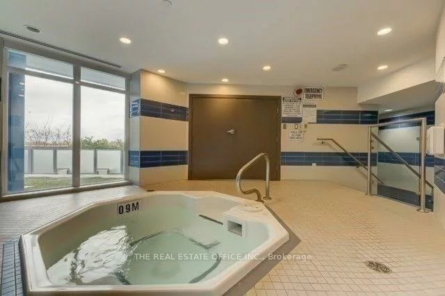 7165, Yonge, Grandview, Markham