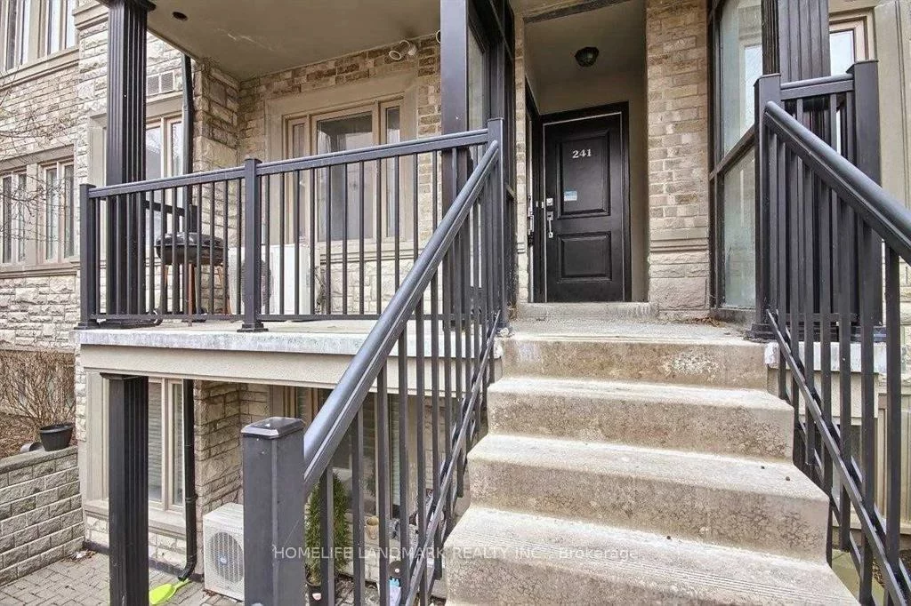 318, John, Aileen-Willowbrook, Markham