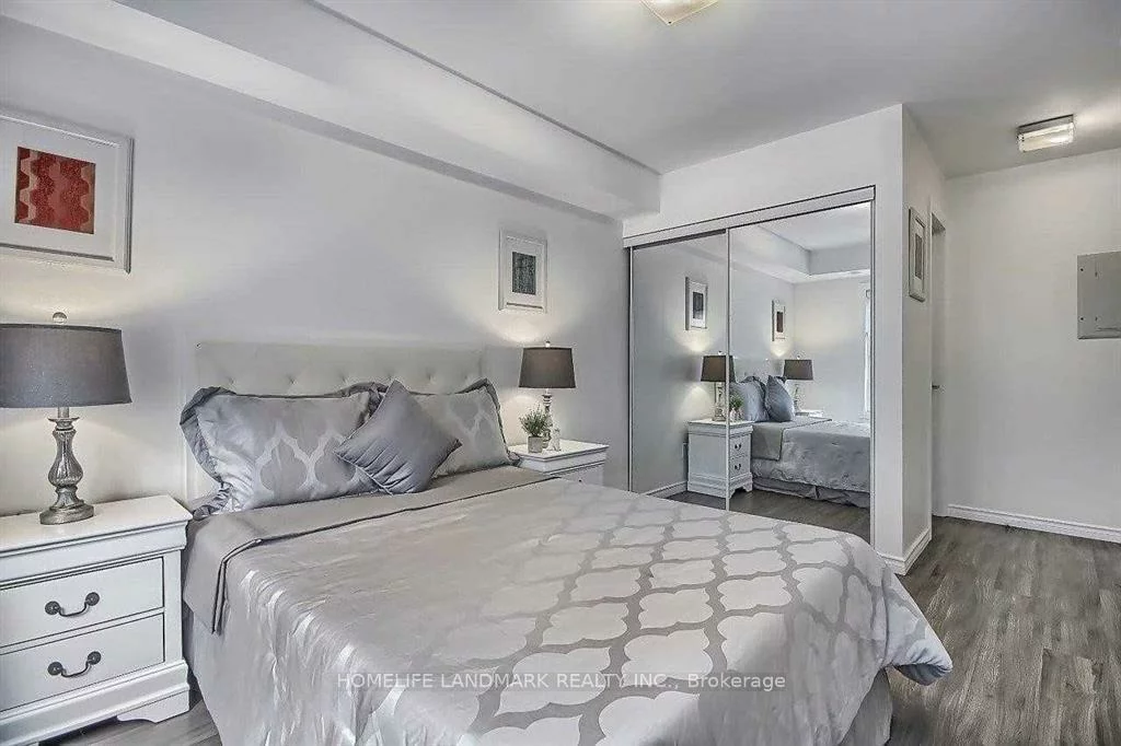 318, John, Aileen-Willowbrook, Markham