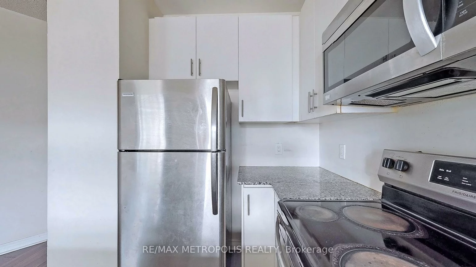 7325, Markham, Cedarwood, Markham