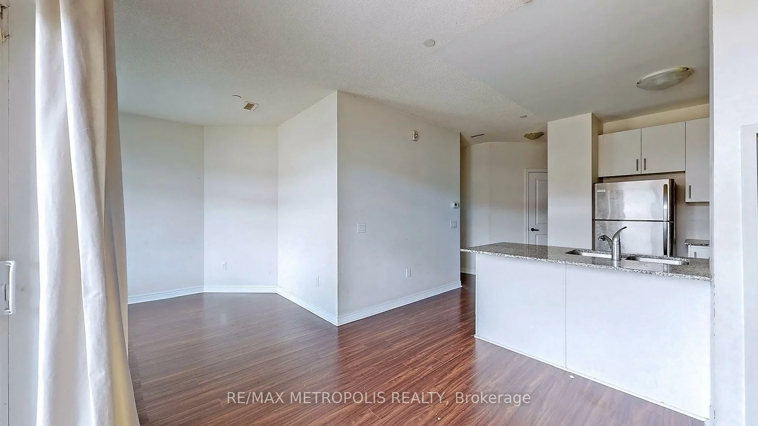 7325, Markham, Cedarwood, Markham