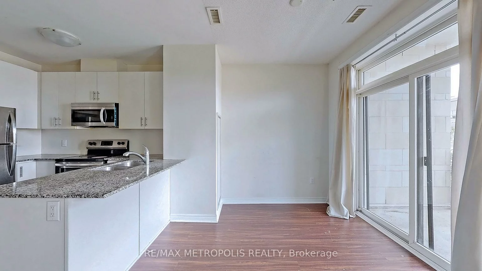 7325, Markham, Cedarwood, Markham