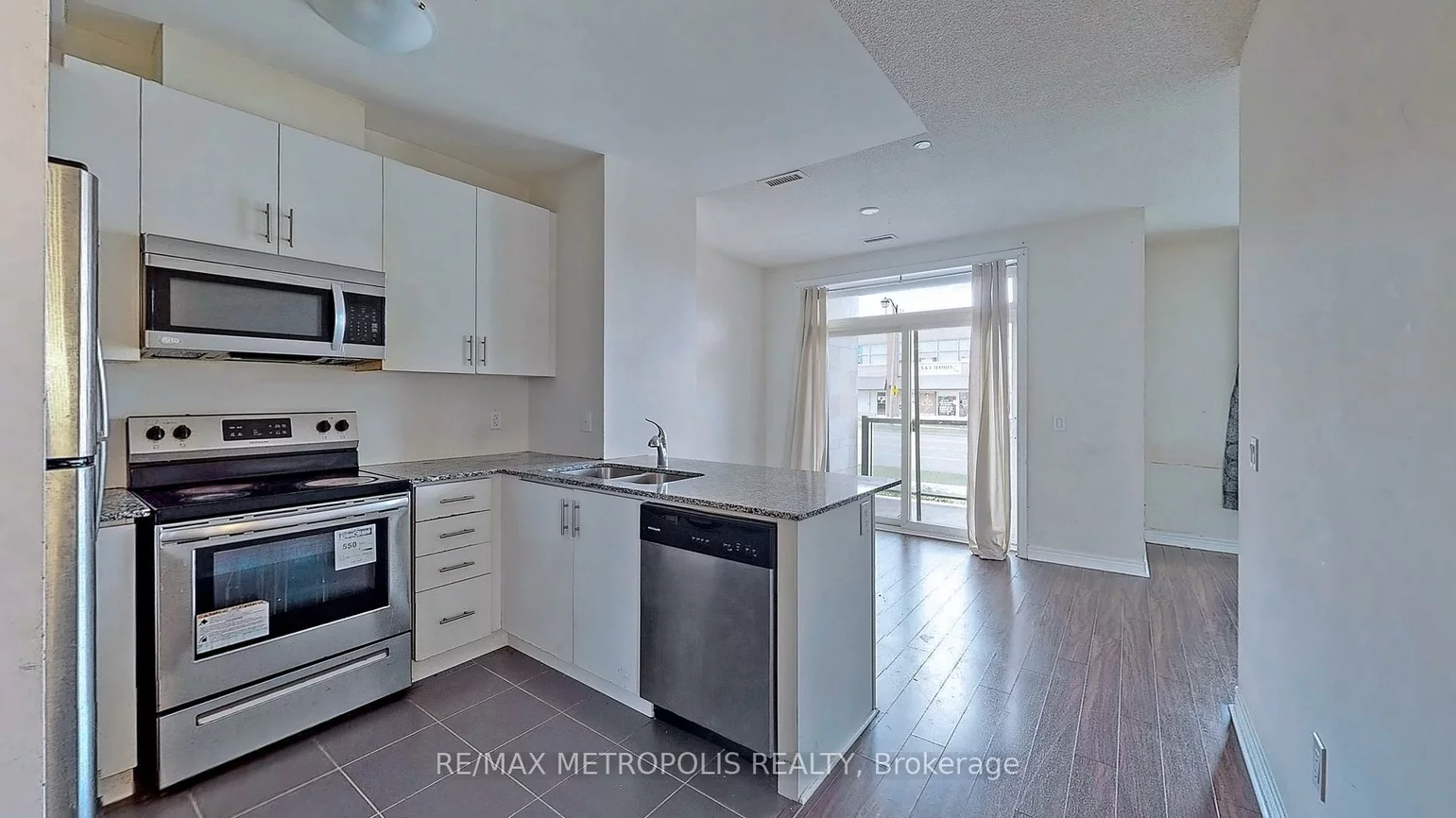 7325, Markham, Cedarwood, Markham