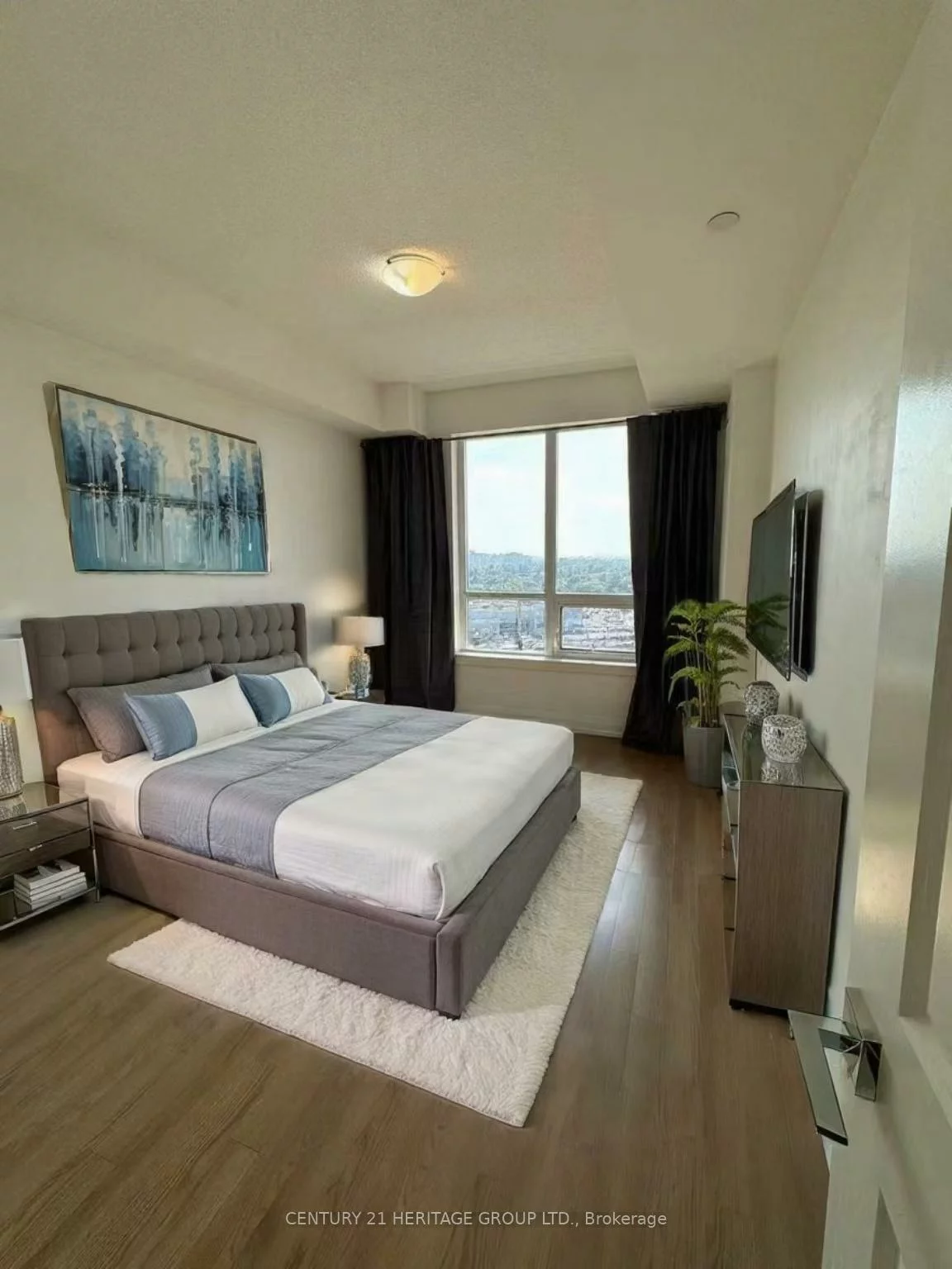 7161, Yonge, Thornhill, Markham