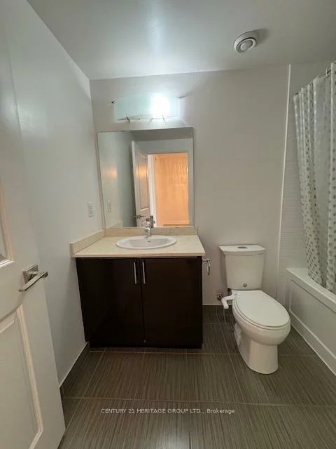 7161, Yonge, Thornhill, Markham
