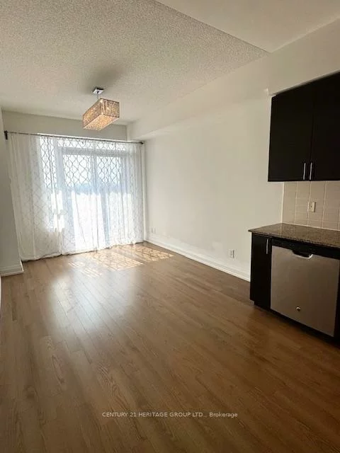 7161, Yonge, Thornhill, Markham
