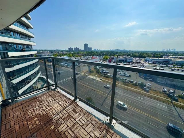 7161, Yonge, Thornhill, Markham