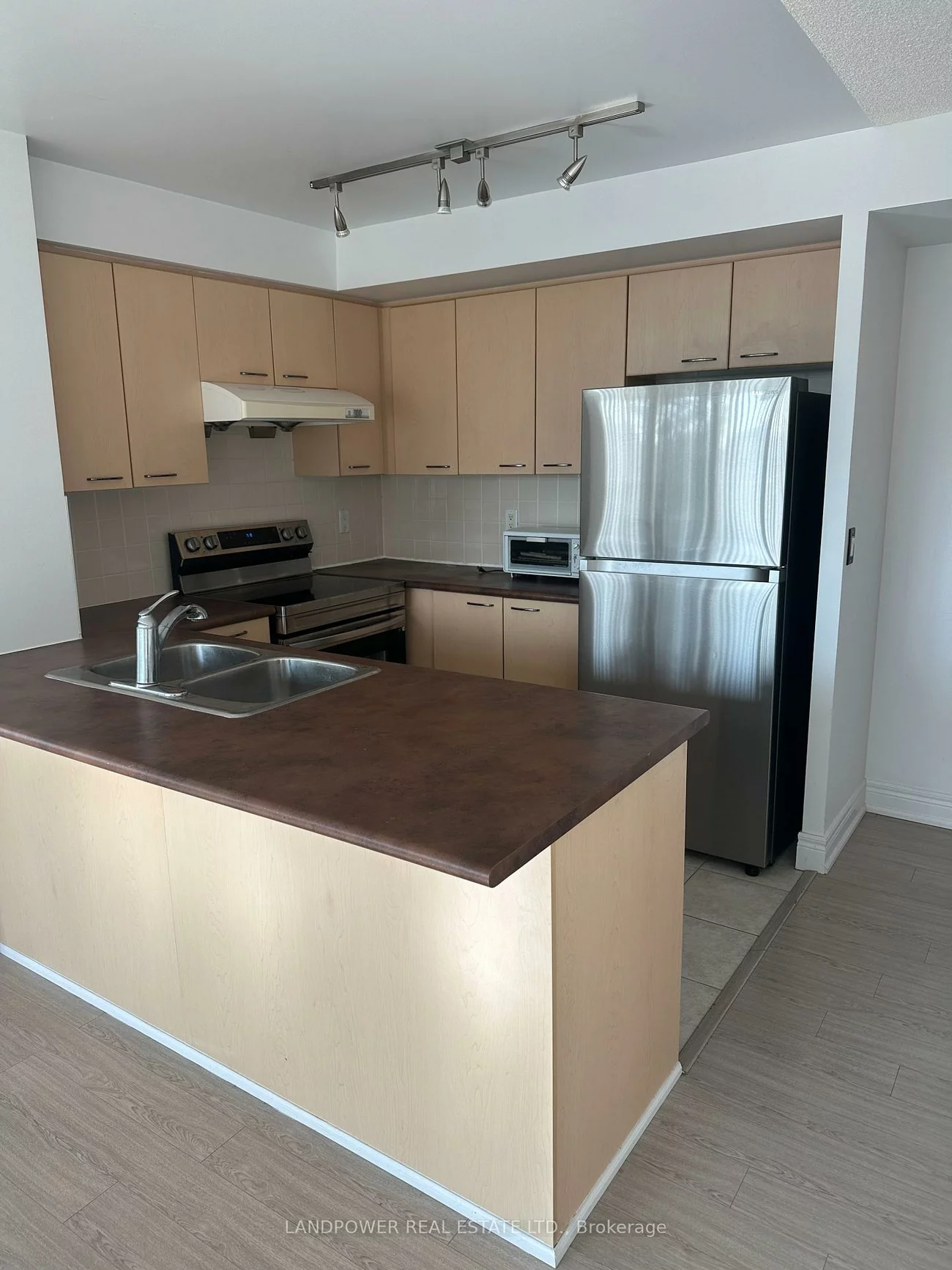 62, Suncrest, Commerce Valley, Markham