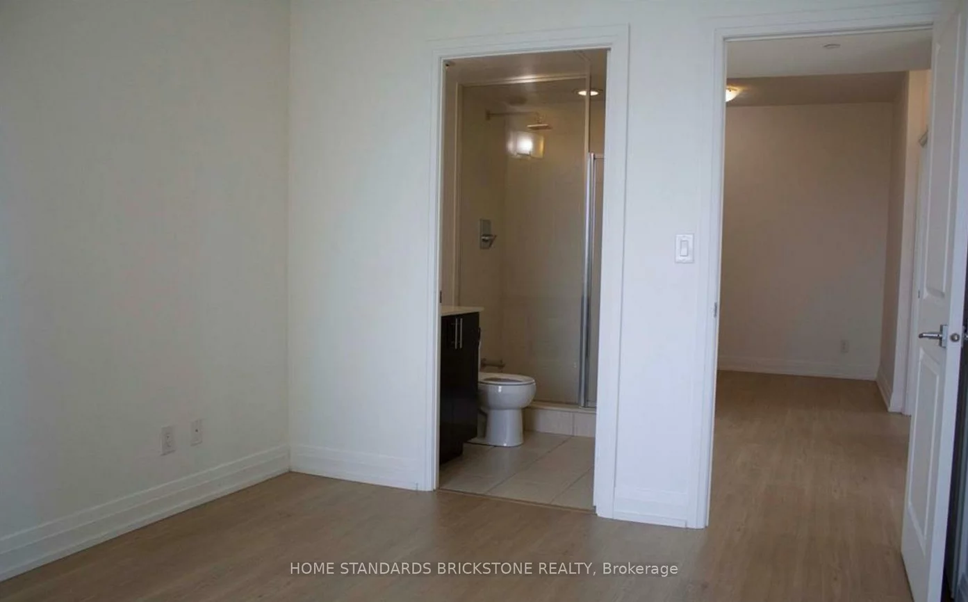 7165, Yonge, Grandview, Markham