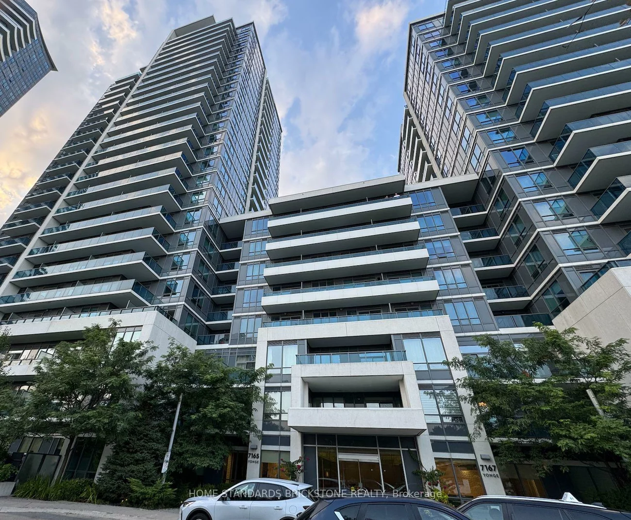 7165, Yonge, Grandview, Markham