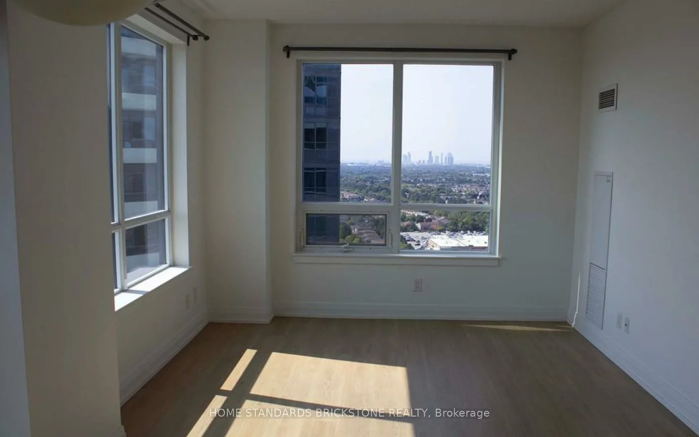7165, Yonge, Grandview, Markham