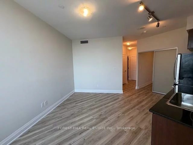 7161, Yonge, Grandview, Markham