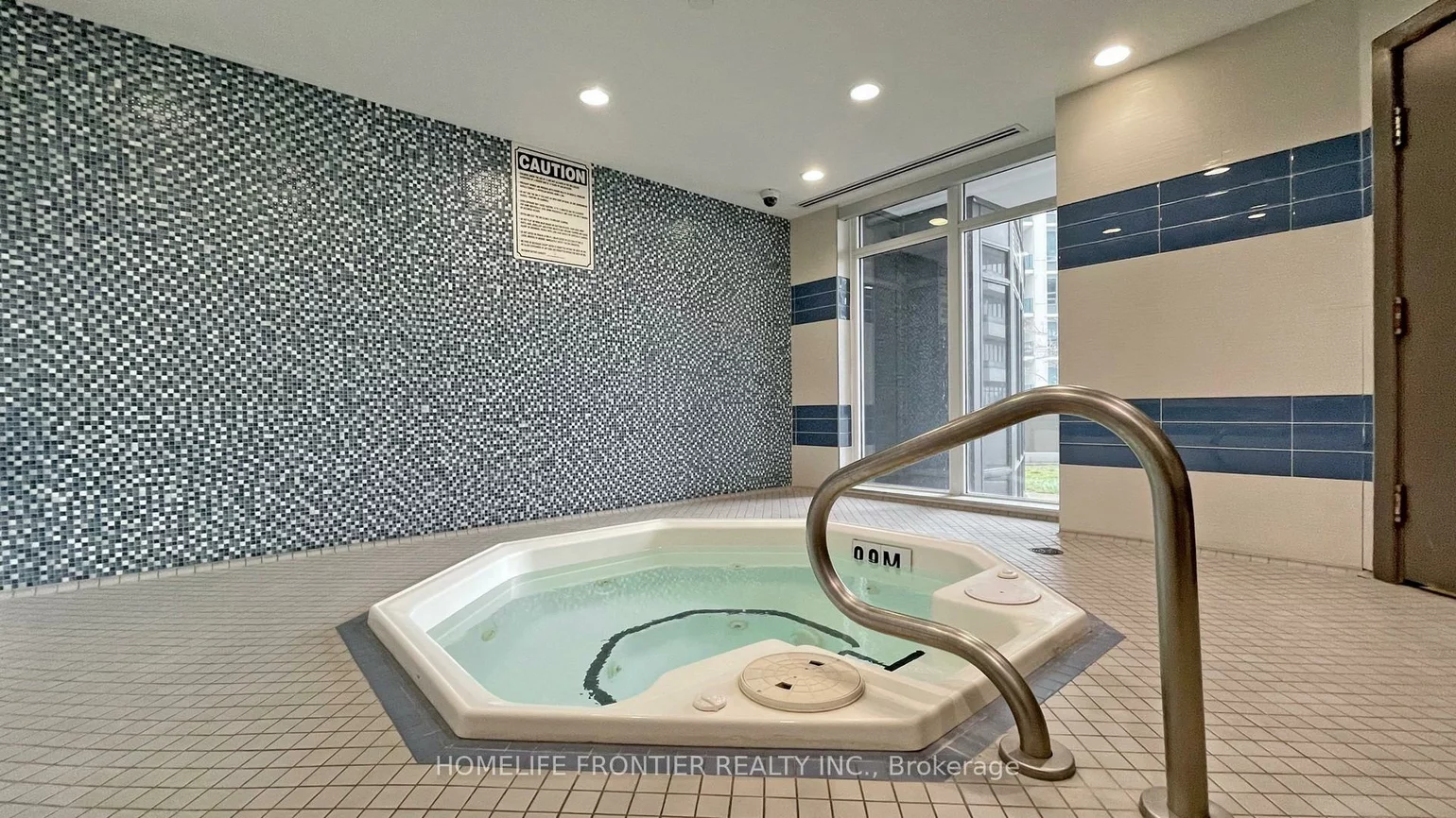 7171, Yonge, Grandview, Markham