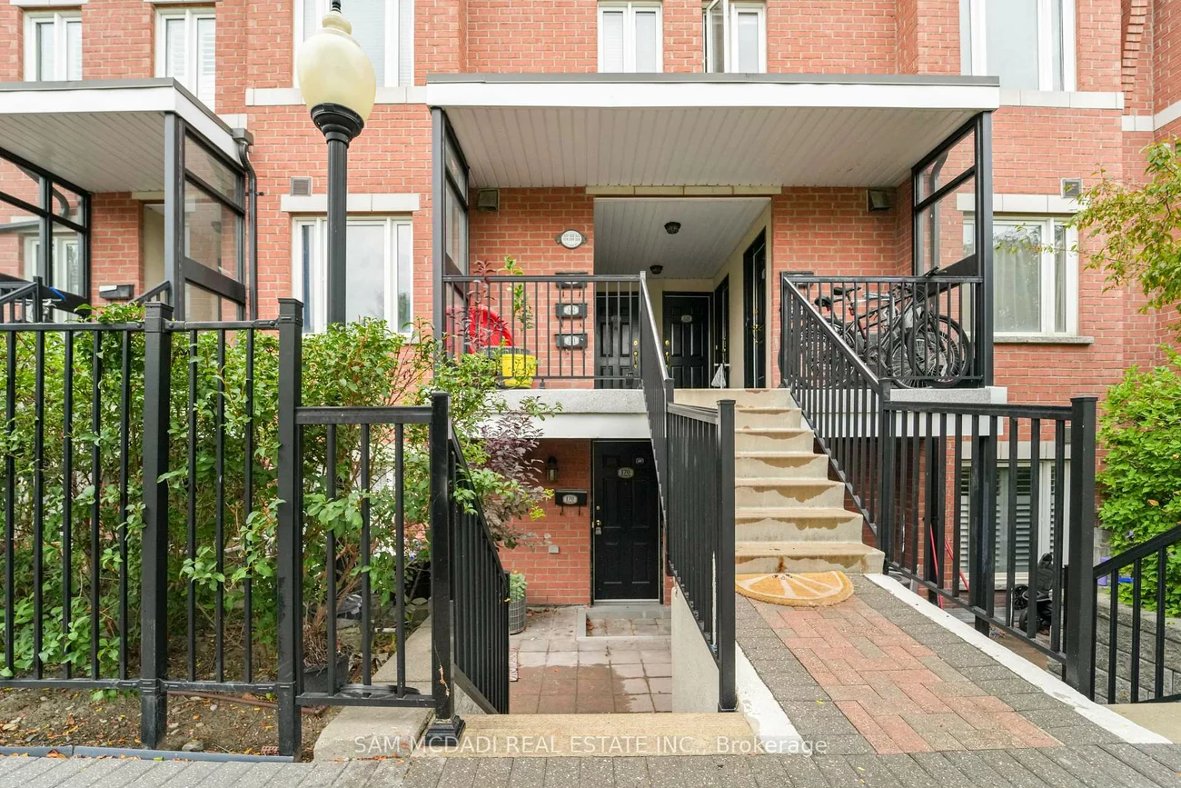 310, John, Aileen-Willowbrook, Markham