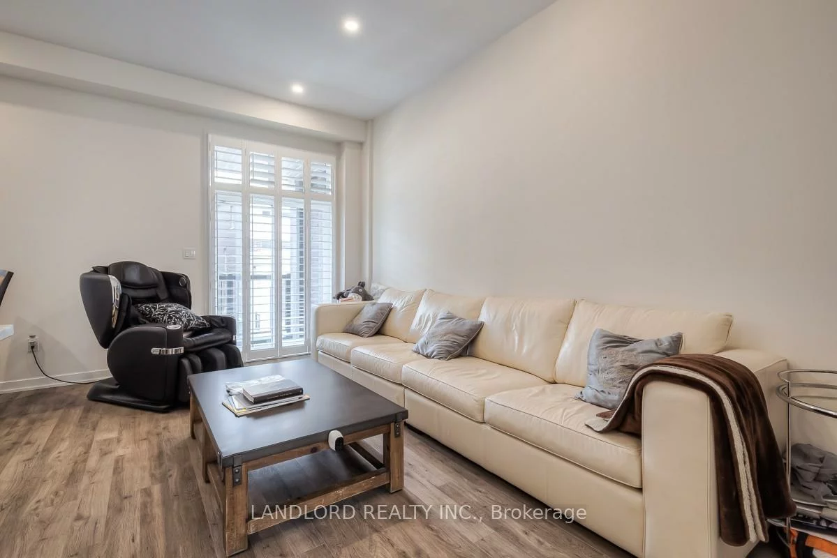 44, Armillo, Wismer, Markham