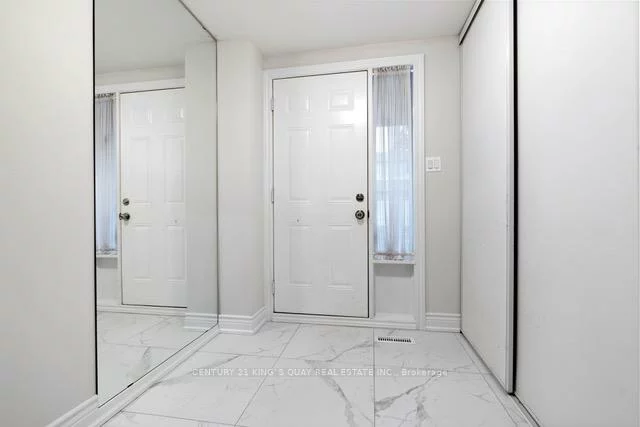 37, New Port, Thornhill, Markham