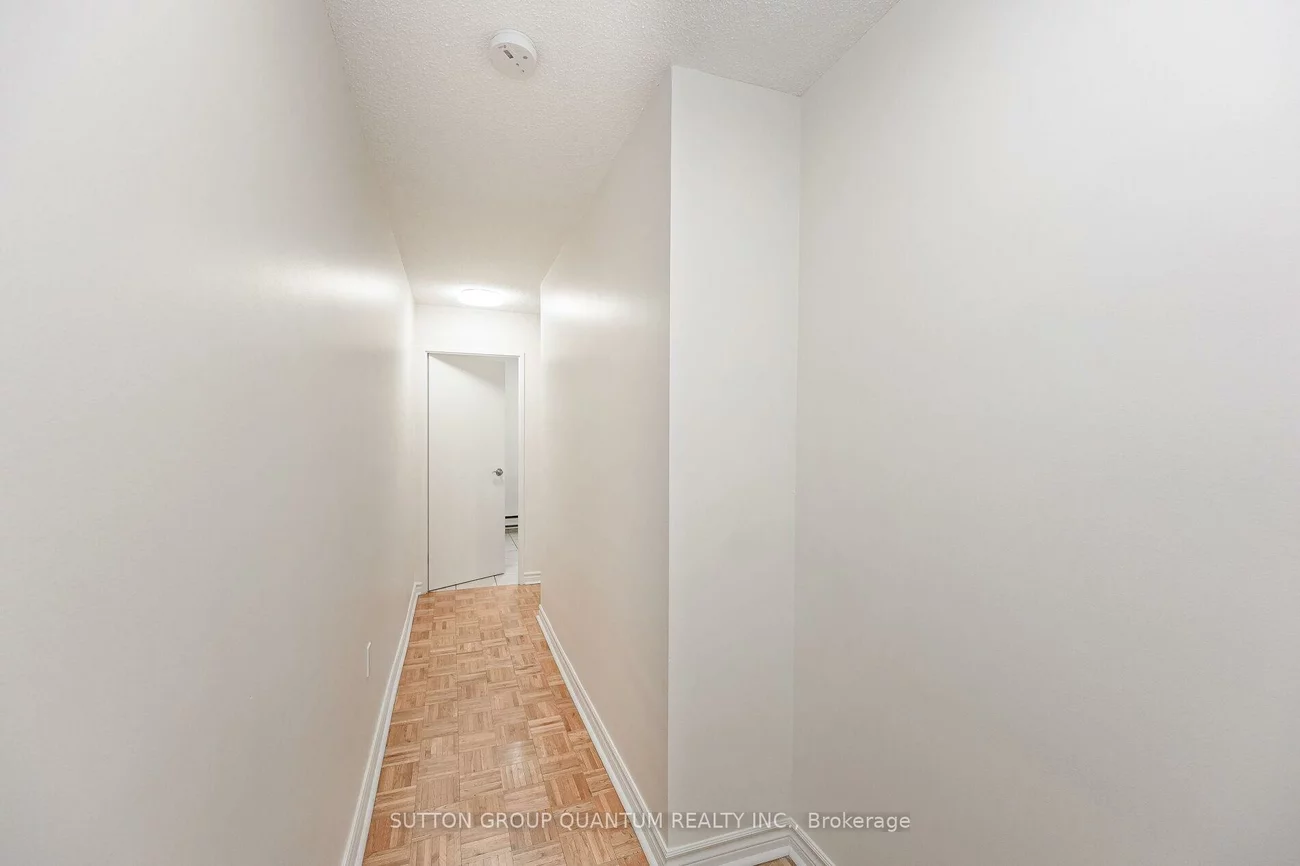 16B, Elgin, Thornhill, Markham