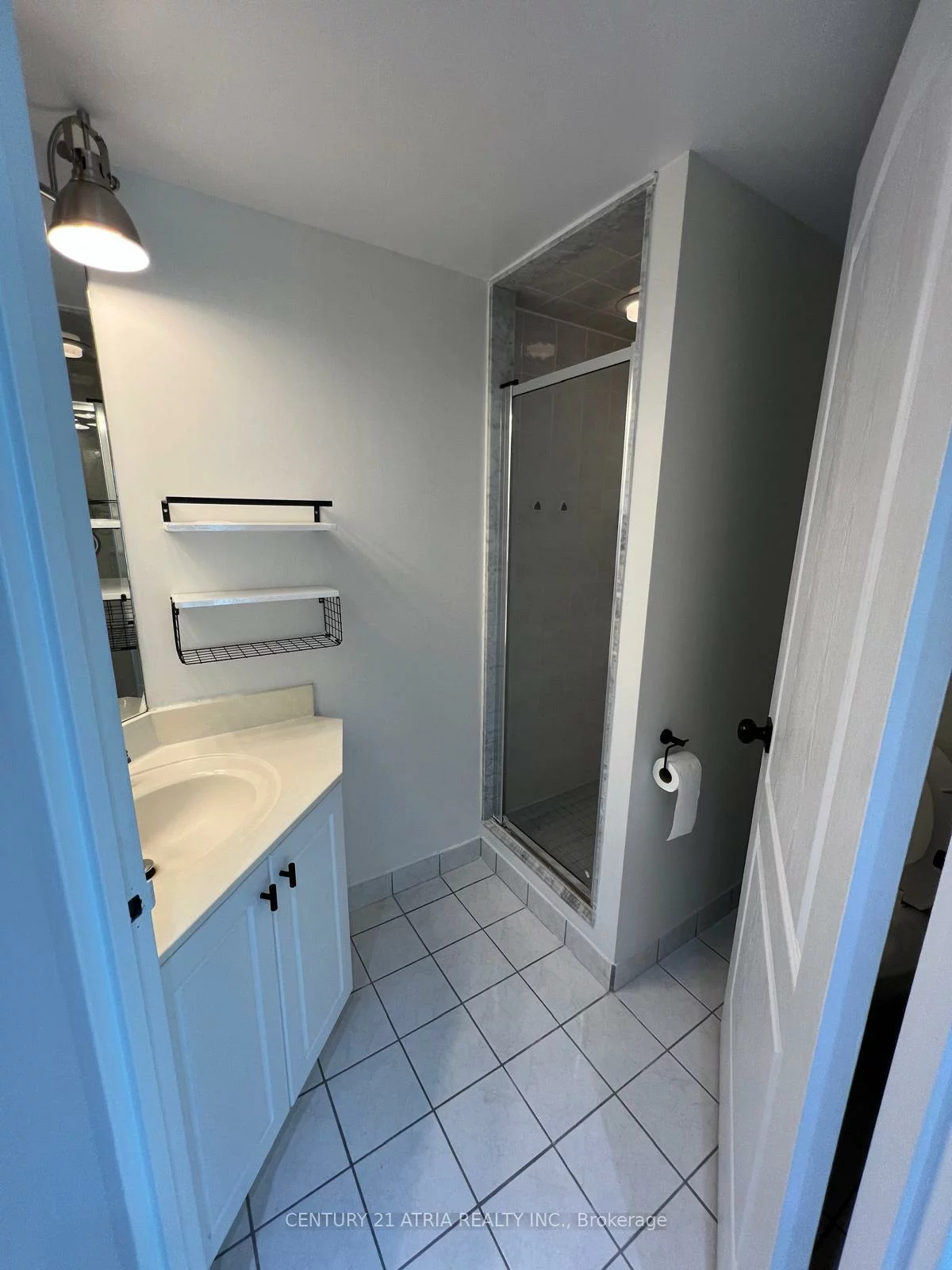 135, Pond, Commerce Valley, Markham