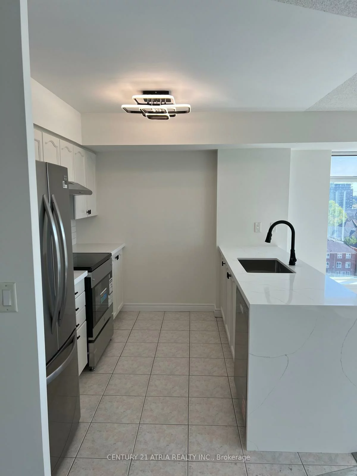 135, Pond, Commerce Valley, Markham