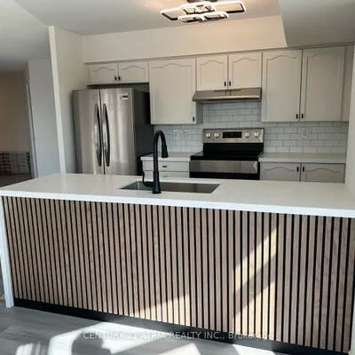 135, Pond, Commerce Valley, Markham