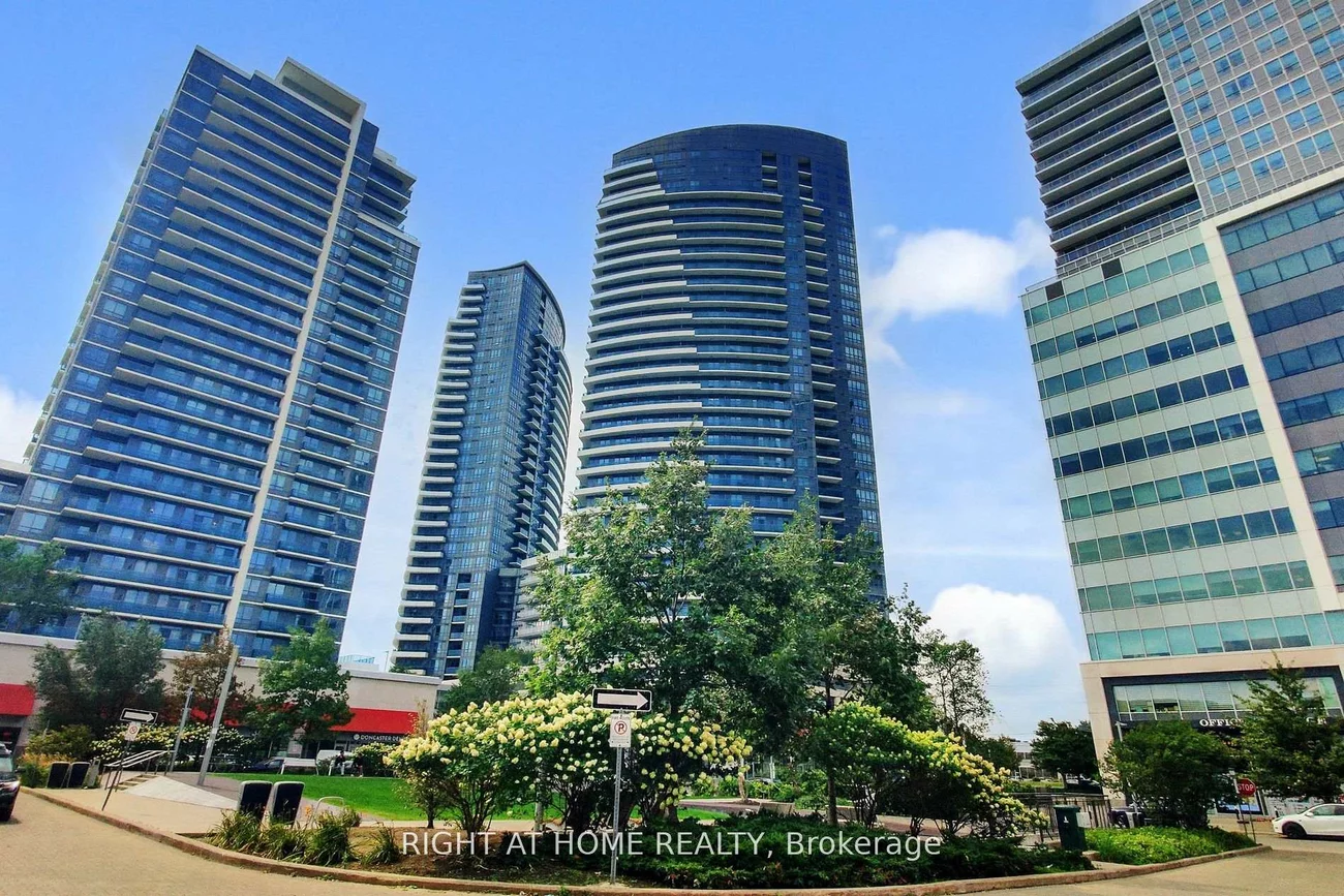 7161, Yonge, Grandview, Markham