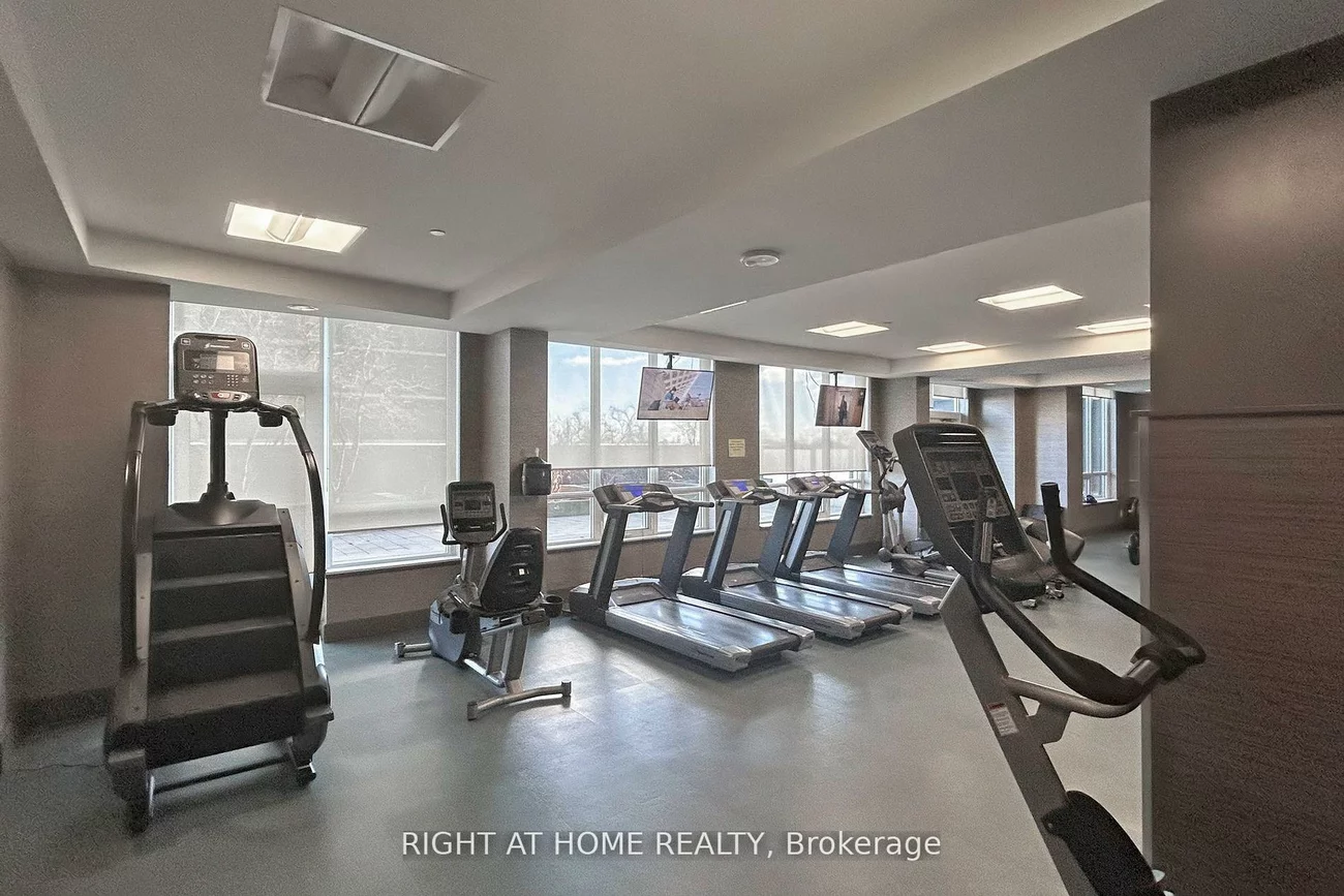 7161, Yonge, Grandview, Markham