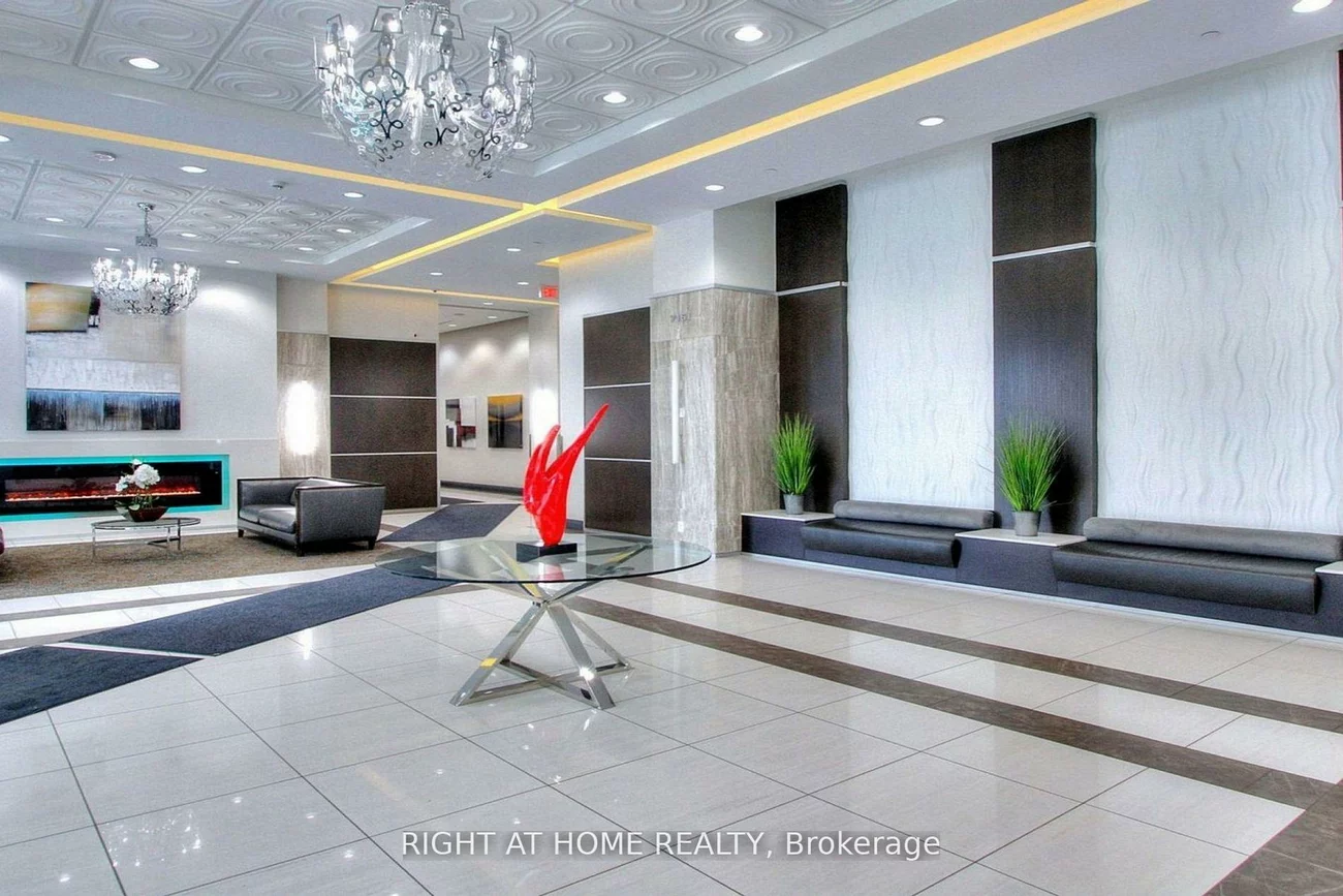 7161, Yonge, Grandview, Markham
