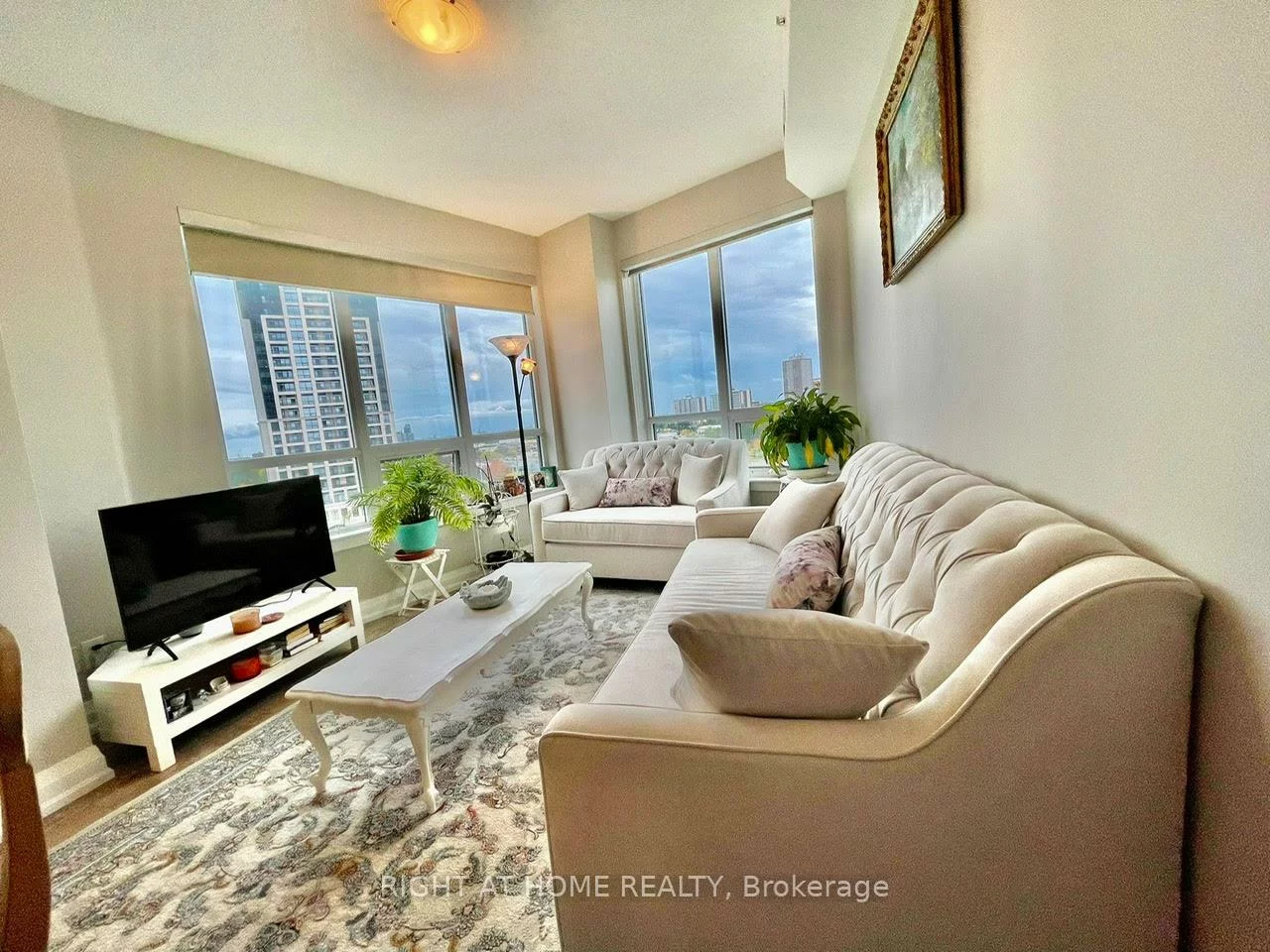 7161, Yonge, Grandview, Markham