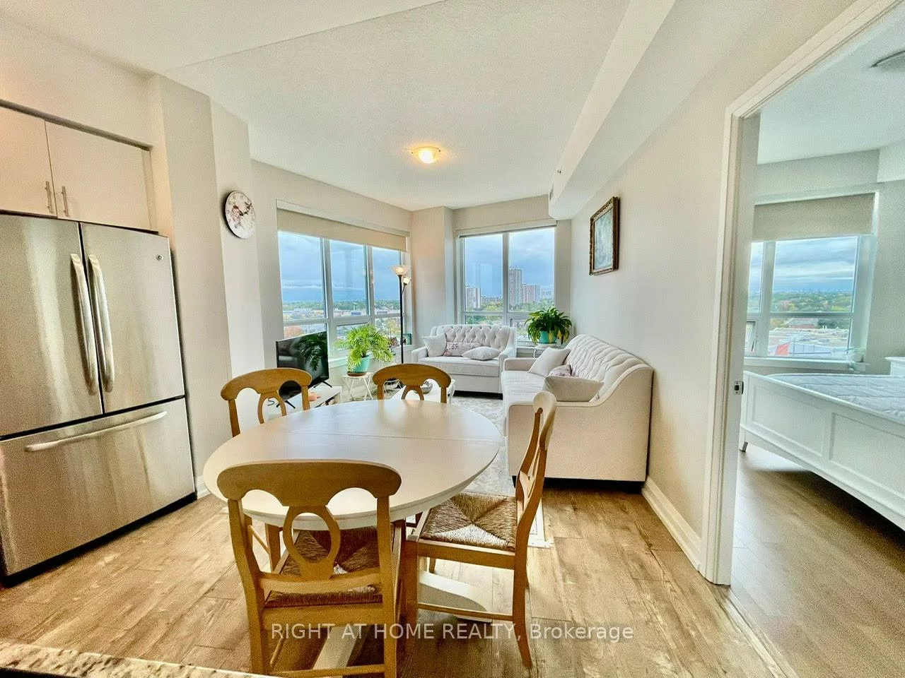 7161, Yonge, Grandview, Markham