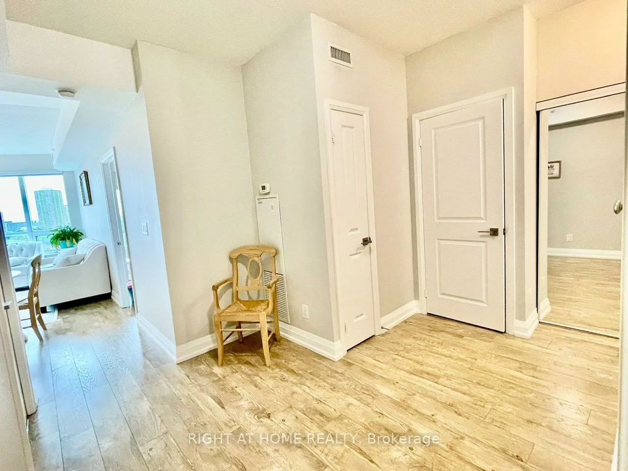 7161, Yonge, Grandview, Markham