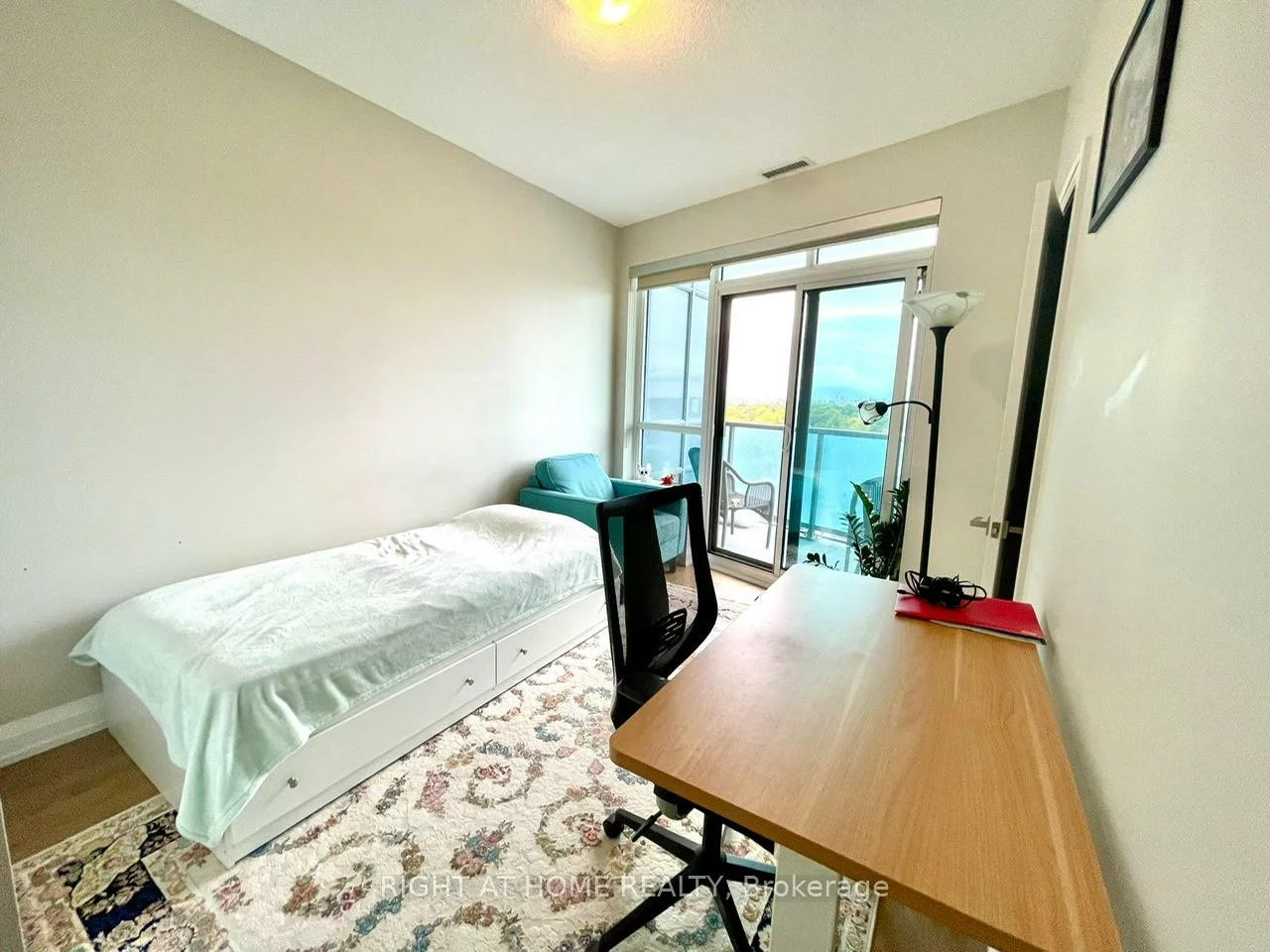 7161, Yonge, Grandview, Markham
