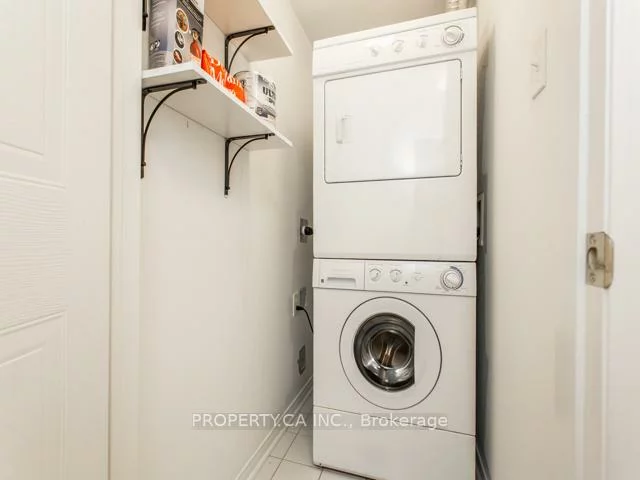 2285, Bur Oak, Greensborough, Markham