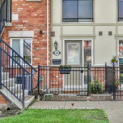 2285, Bur Oak, Greensborough, Markham