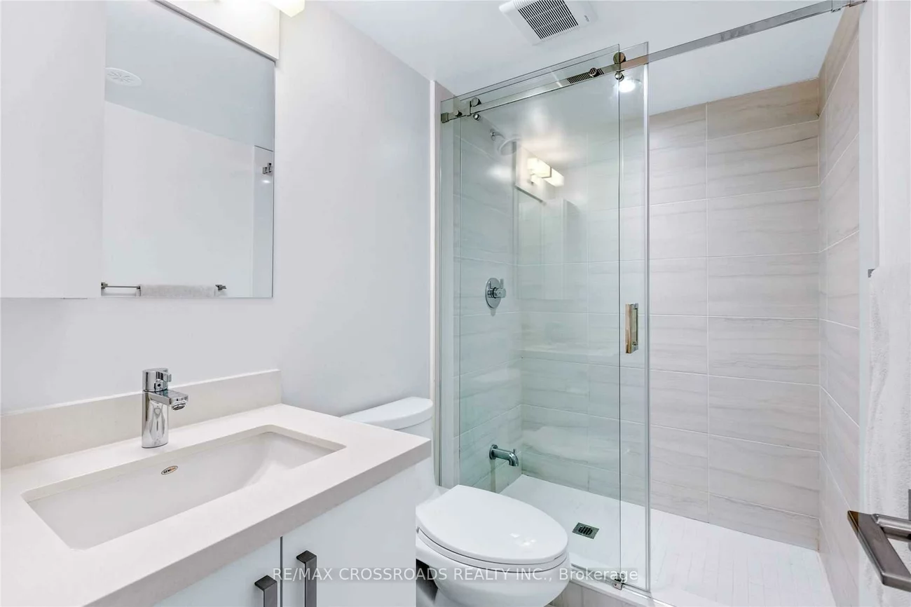 10, Active, Commerce Valley, Markham