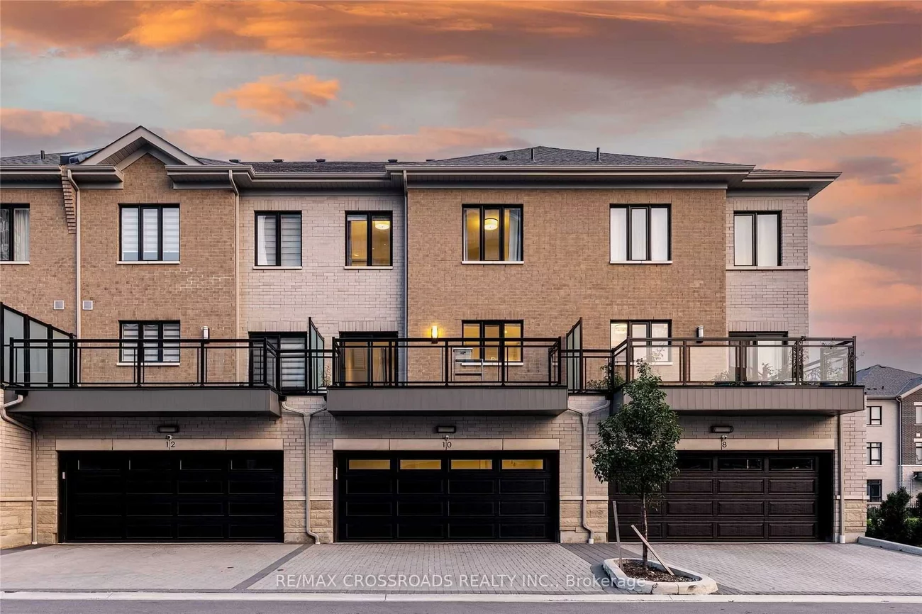 10, Active, Commerce Valley, Markham