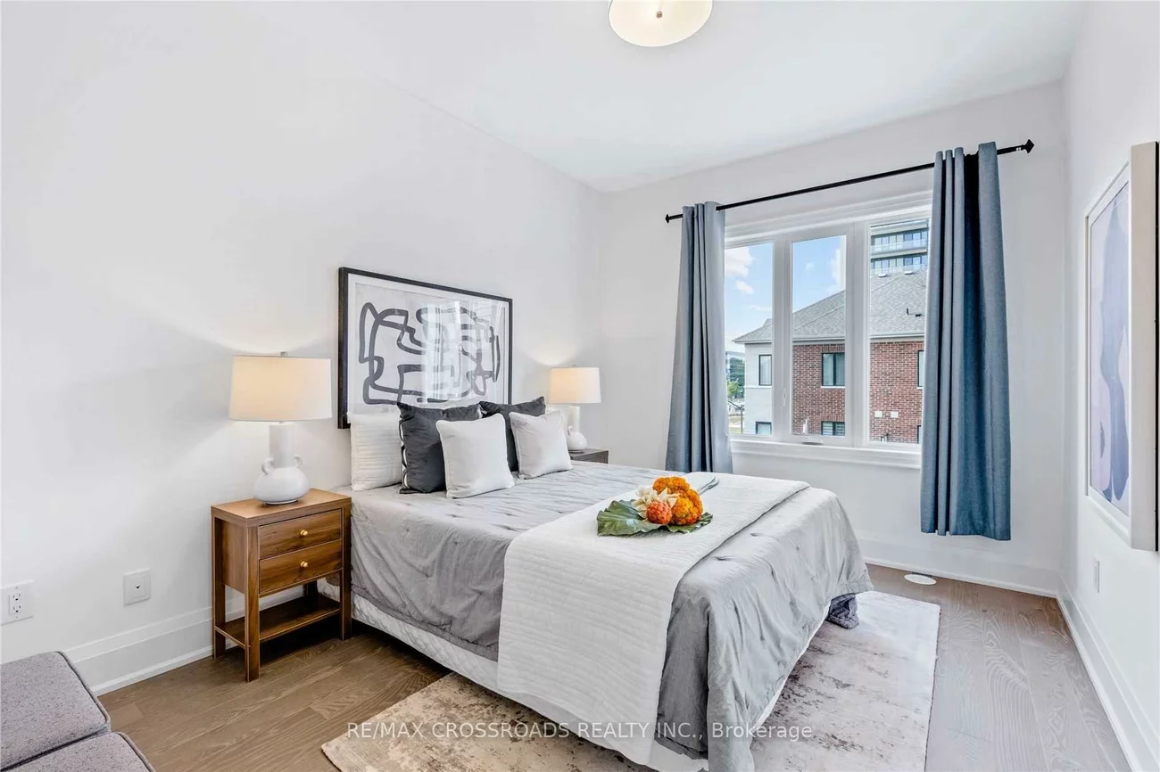 10, Active, Commerce Valley, Markham