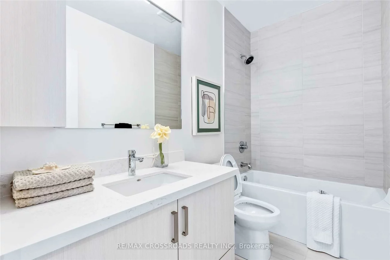 10, Active, Commerce Valley, Markham