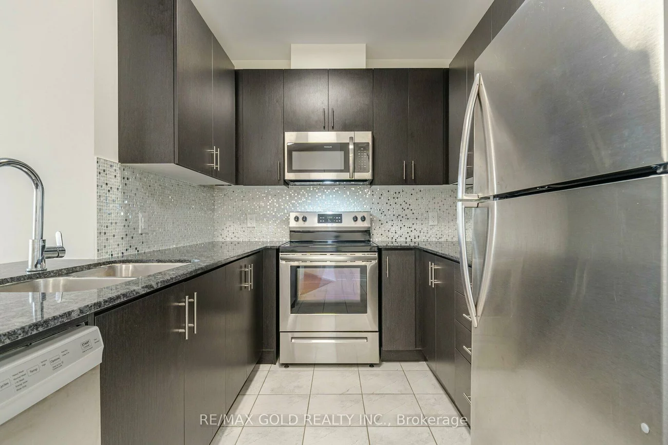 39, New Delhi, Cedarwood, Markham