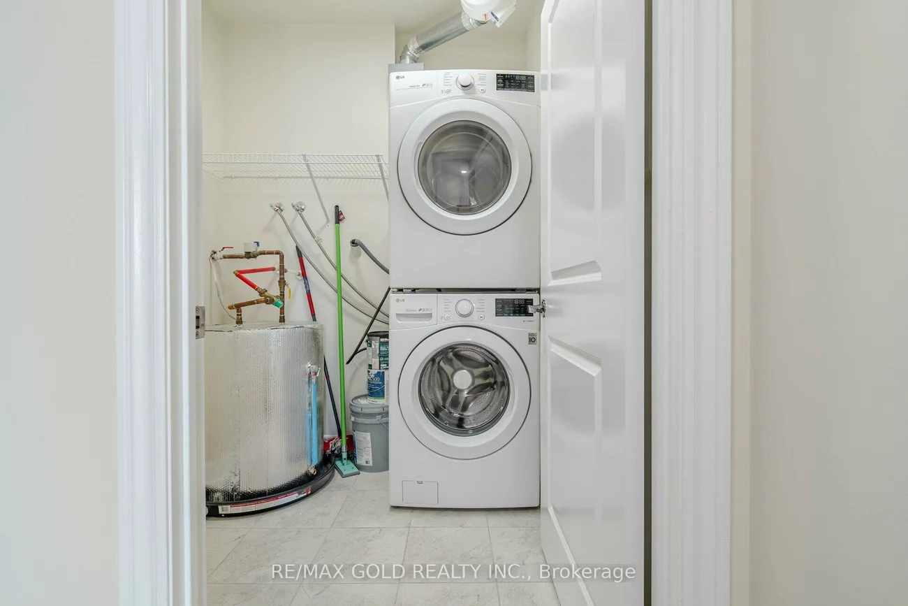 39, New Delhi, Cedarwood, Markham