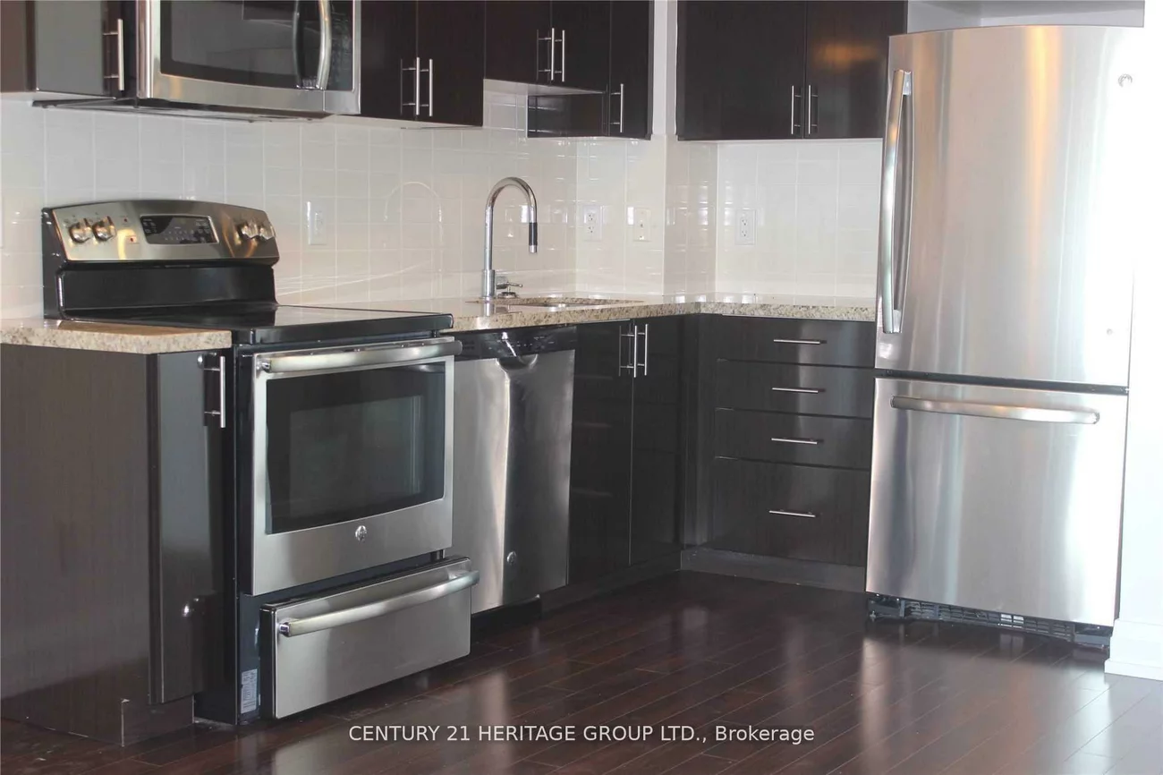 7167, Yonge, Thornhill, Markham